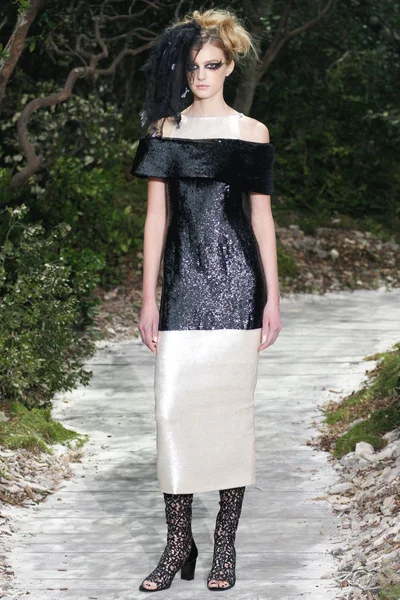 Look 48